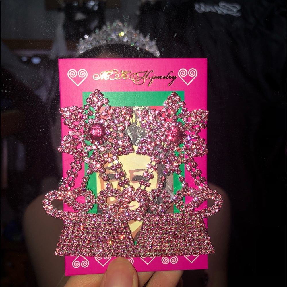 MKHjewelry Hmong Rhinestones Earring